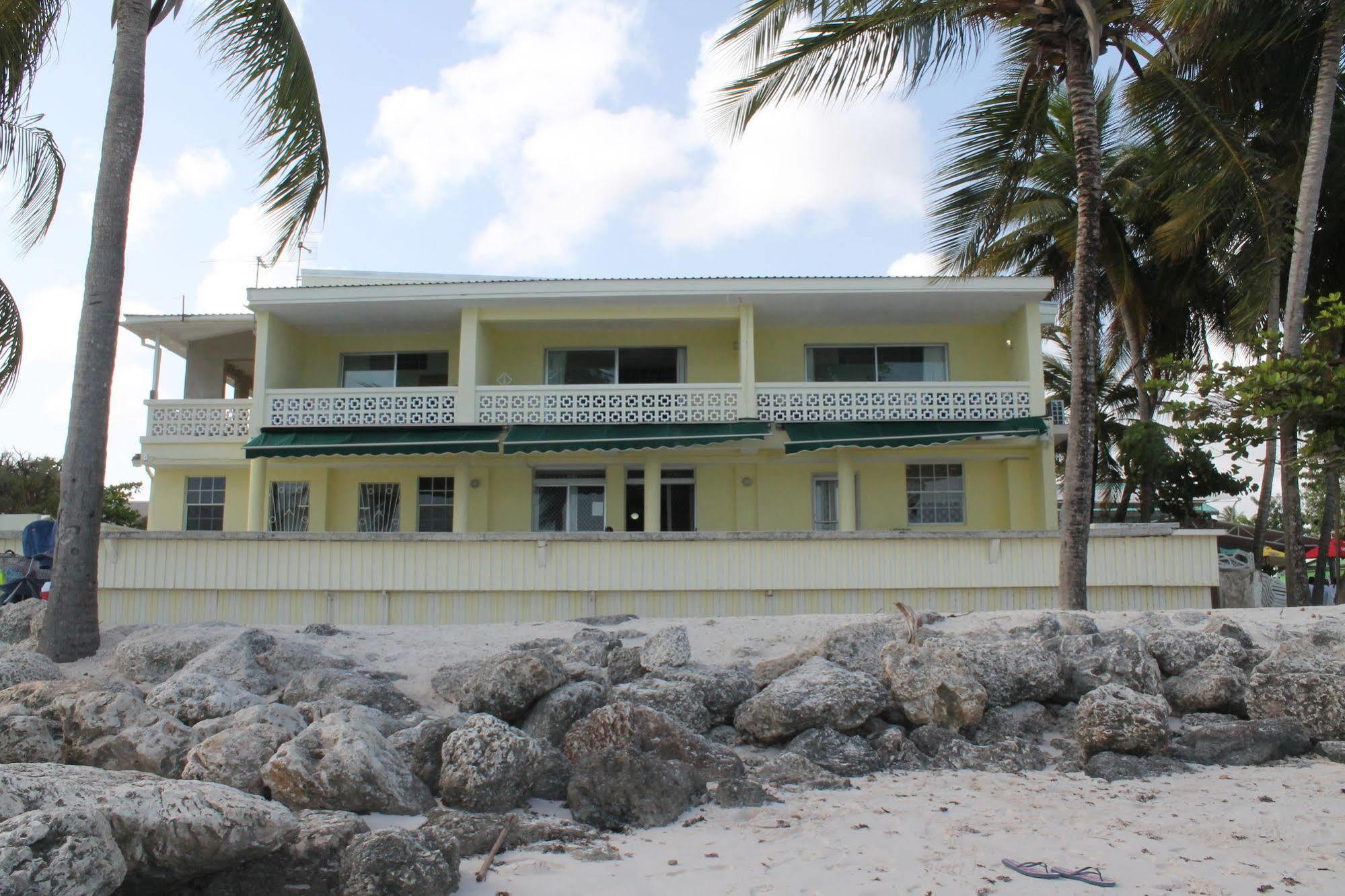 Chateau Blanc Apartments On Sea Christ Church Exterior photo